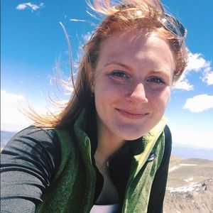 Meet your Posher, Abby